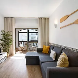 Blue Wave Escape Apartment
